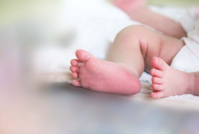 新生児の手足
